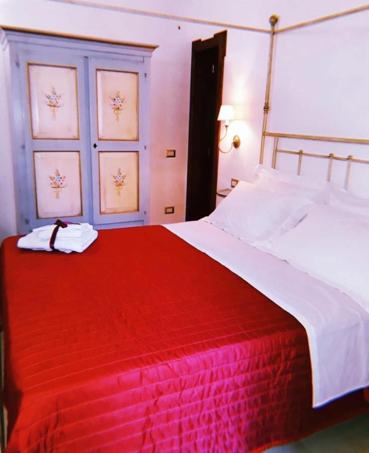 Lo Scrigno Barocco Bed & Breakfast Лече Екстериор снимка