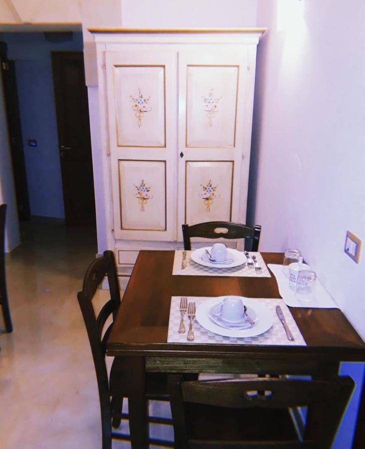 Lo Scrigno Barocco Bed & Breakfast Лече Екстериор снимка
