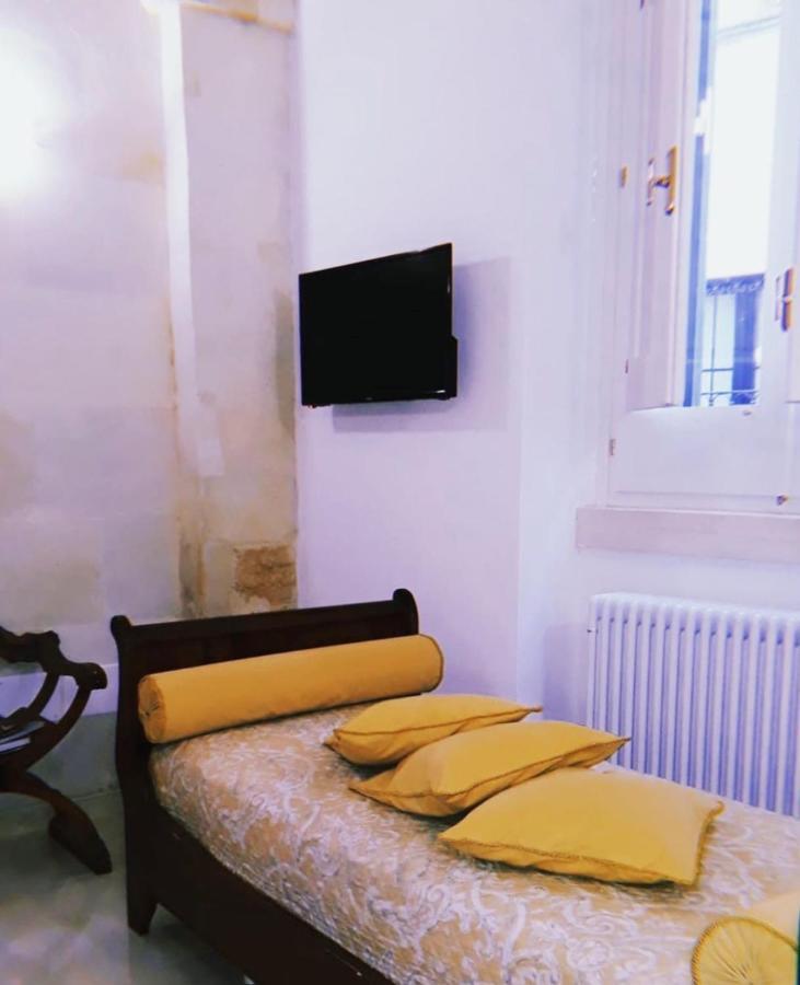 Lo Scrigno Barocco Bed & Breakfast Лече Екстериор снимка