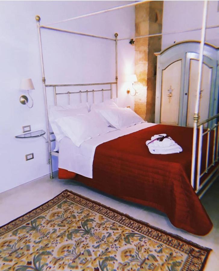 Lo Scrigno Barocco Bed & Breakfast Лече Екстериор снимка