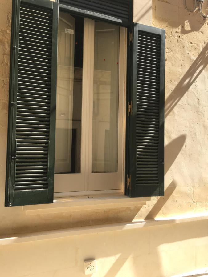 Lo Scrigno Barocco Bed & Breakfast Лече Екстериор снимка